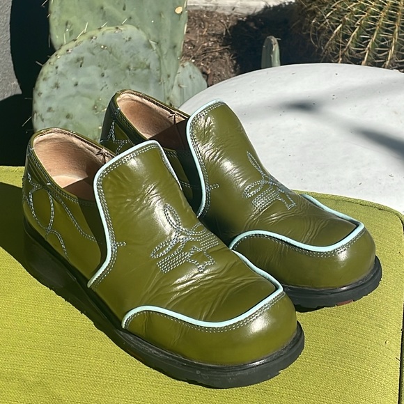 John Fluevog Shoes - JOHN FLUEVOG RODEO WATSON FUNKY LOAFERS: Vintage 2003 Olive Green Leather